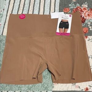 Curve Wearhouse Scuba Mid-Waist Shorts in Brown